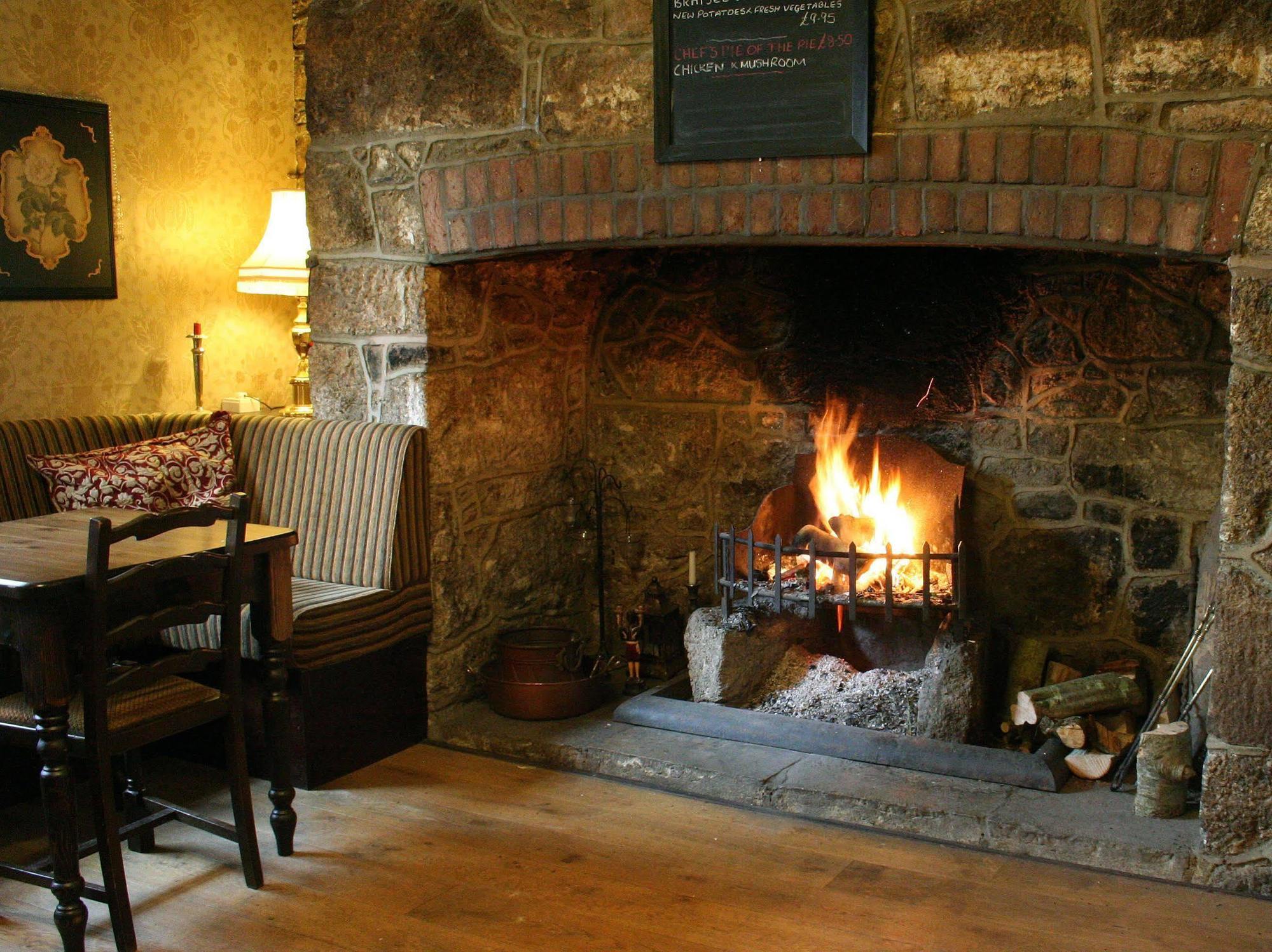 The Globe Inn Chagford Exteriör bild