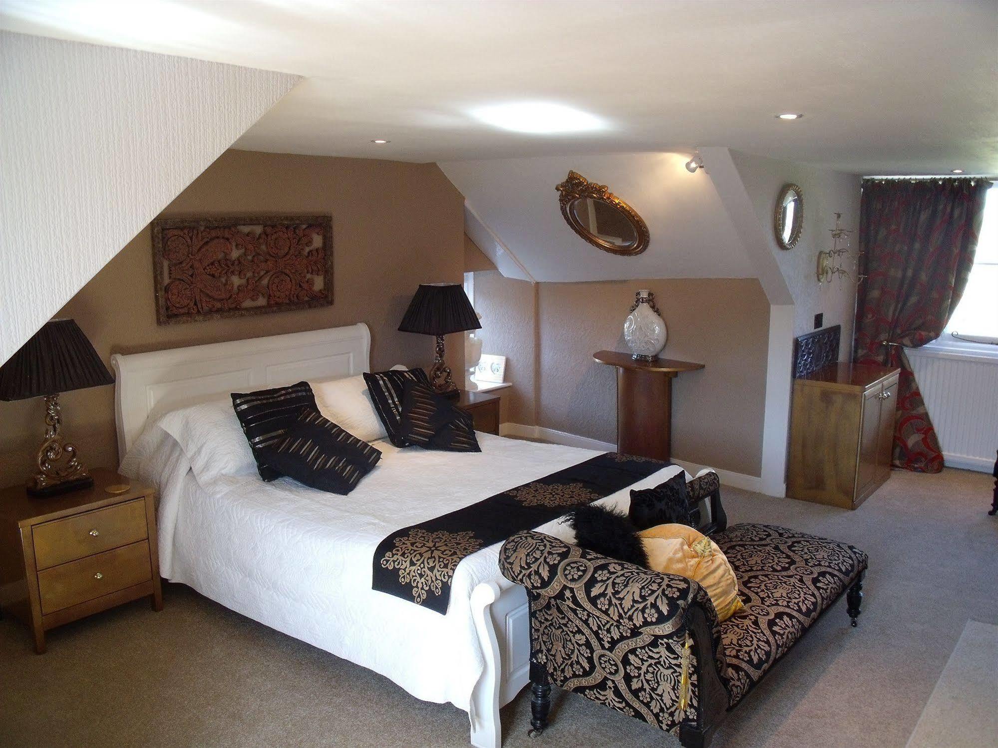 The Globe Inn Chagford Exteriör bild